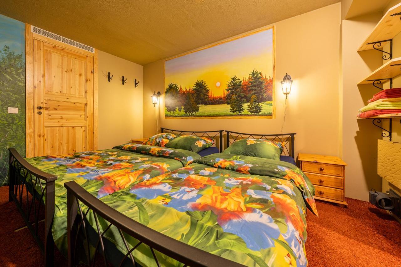 City Center Garden Camping Талин Екстериор снимка