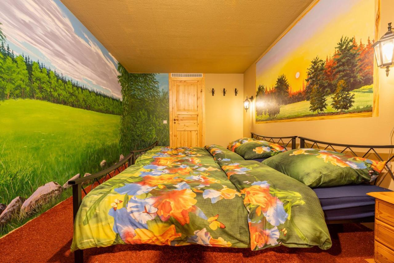 City Center Garden Camping Талин Екстериор снимка