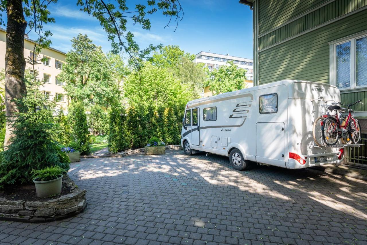 City Center Garden Camping Талин Екстериор снимка